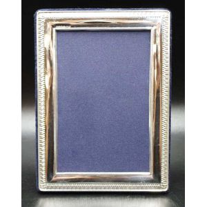 Sterling silver photo frame hallmarked Sheffield 2003, maker:…