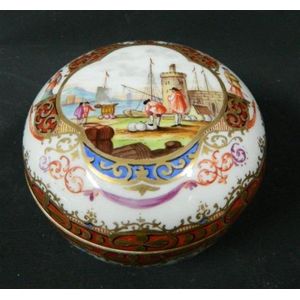 A Meissen porcelain handpainted trinket box, handpainted with a…