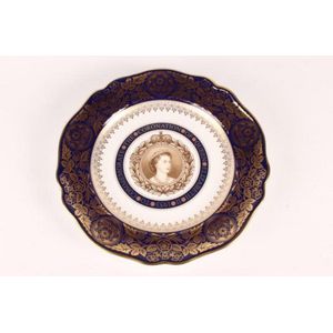Spode porcelain cabinet plate, commemorating 'Her Majesty Queen…