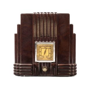 A.W.A. The Fisk Radiolette 'Empire State' brown Bakelite mantel…
