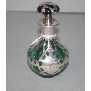 Art Nouveau silver overlay scent bottle green glass, 11 cm high