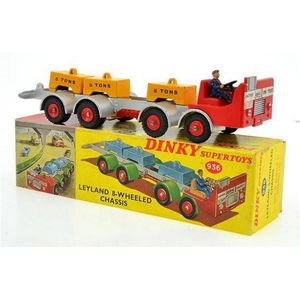 Dinky Supertoys no. 936 Leyland 8-Wheeled chassis with 3…