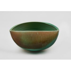 Greg Daly green glaze studio pottery bowl, signed 'Daly, '05',&hellip;