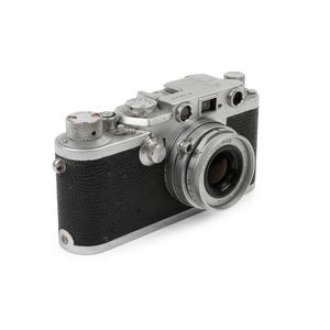 Lot 10 - A Leica If Red Dial Camera