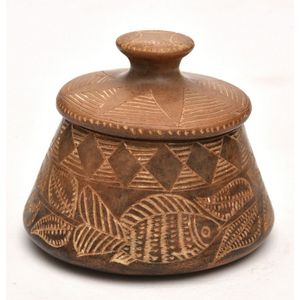 A Thancoupie small lidded dish with fish and floral motif