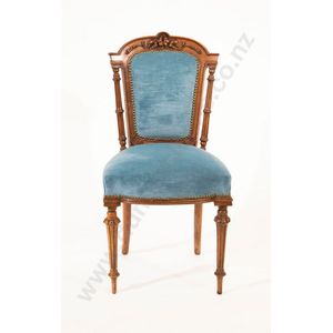 Set six late 19th century French walnut Dinning chairs, leaf&hellip;