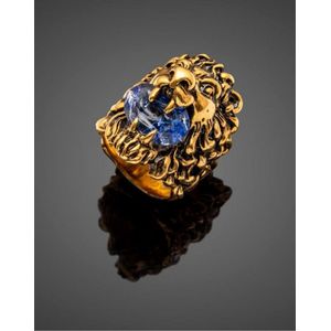 Gucci, Lions head ring, featuring a drop lions head pendant&hellip;