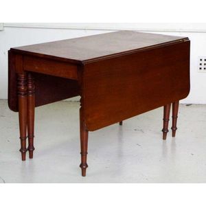 Georgian mahogany gate leg dining table 136.5 cm wide open, 58.…