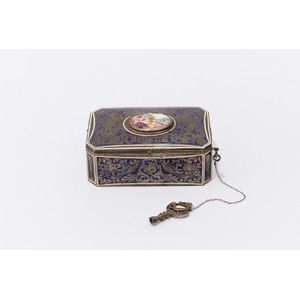 An enamel gilt silver singing bird box, Swiss 935 'T' coronet…