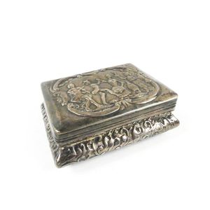 FINE good ANTIQUE ENAMEL EUROPEAN PICTORIAL HALLMARKED .800 SILVER SNUFF BOX/COMPACT