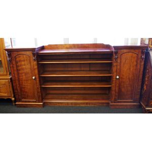 Victorian mahogany breakfront bookcase with centre opening&hellip;