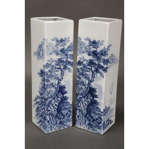 Good pair of Japanese blue and white porcelain vases, of…