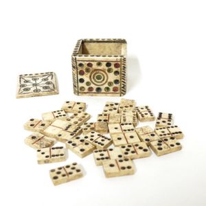 A Prisoner-of-War miniature of a bone domino set, in a small&hellip;