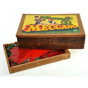 Meccano no. 3 construction set in original wooden box…