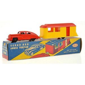 Ideal (U.S.A.) Sedan and house trailer in original box, plastic…