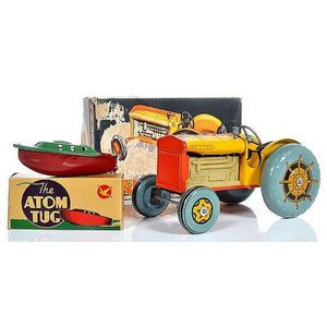 Mettoy mechanical tractor made in UK, circa 1950s, clockwork…