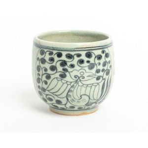 A blue and white Japanese cup, height 7 cm.
