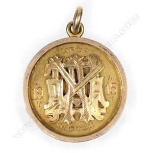 A 15ct gold 1915 '22 yards' medal, 'NZ Amateur Championship…