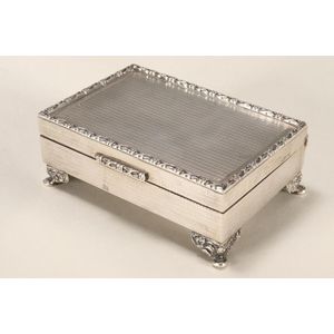 Beautiful sterling silver table cigarette box and cover, marked…