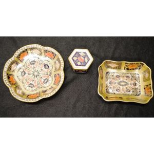Three Royal Crown Derby Imari pieces including: lidded trinket…