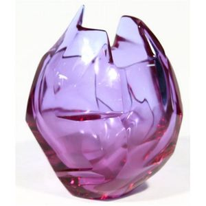 Tiffany Berries Red Wine Glass in Amethyst Purple Lead Crystal, Size: 11.5 in.