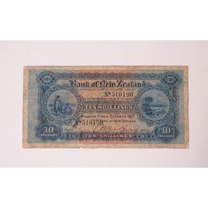 Bank of New Zealand seventh issue ten shillings 1917 bank note,…