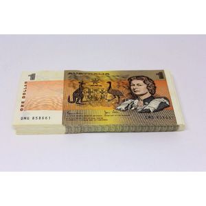 Uncirculated Australian Reserve bank issue $1 Bank notes, in…