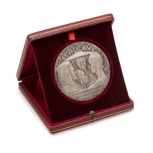 Silver medal by L Bazor, heads of France and colonies, rev.…