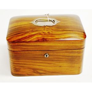 Victorian figured walnut jewellery box fitted and lined in blue…