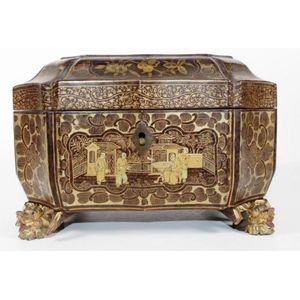 Antique Chinoiserie tea caddy on 4 dragon head feet & with a…