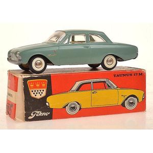 Tekno 826 Taunus 17M sage green with cream internal and 'Stop'…
