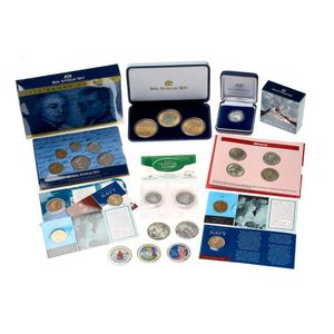 A collection of proof silver & uncirculated coins, HMAS $1 fine…