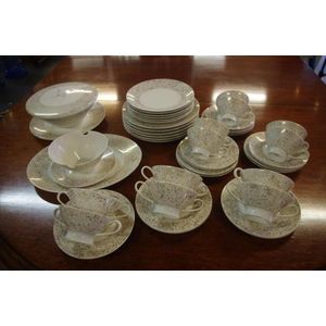 Extensive Rosenthal retro dinner service comprising 6 cups and…