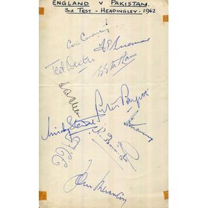 England 1962 - 66: An autograph page collected at the 3rd Test…
