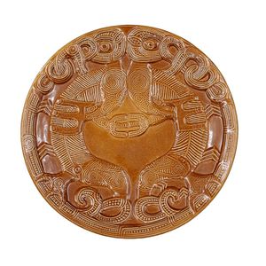 Crown Lynn Wharetana Ware, 'Taniwha' wall plate, brown glazed&hellip;