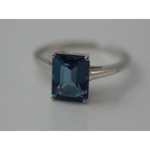 London Topaz Ring in 9ct White Gold - 3g - Rings - Jewellery
