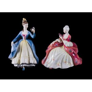 Vintage Royal Doulton figurine Daydreams Crinoline lady 