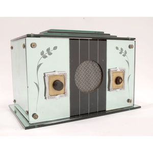 Radio, Mir-Ray Art Deco Radio, circa 1930s, no.513702, green&hellip;