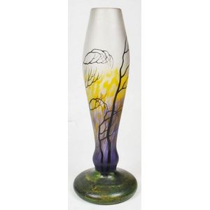 A Muller Freres cameo glass vase early 20th century depicting&hellip;