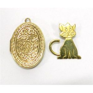 Celtic Cat Locket in 9ct Gold - Pendants/Lockets - Jewellery