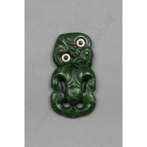 Pounamu hei tiki by Scott Parker (ngati Tama), a good 20th…