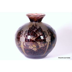 A Le Verre Francais cameo vase, 1918-1932, by Schneider glass&hellip;