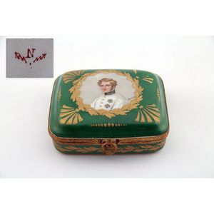 A green porcelain box, circa 1900, with a hand painted portrait…