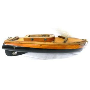 A timber pond boat 'Vogue' with a petrol engine, length 52 cm