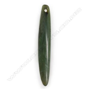 A Maori pre-European pounamu pendant, kuru type, light green…