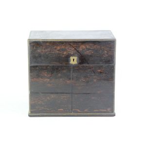 Rosewood Victorian cave a Liquer case veneered nicely in dark…