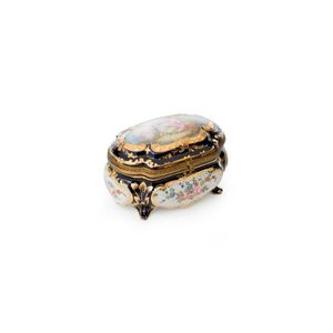 French porcelain jewel casket with ormolu mounts, 19th century.…