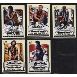 2005-2007 football cards in 4 albums, noted 2005 Select 'AFL…
