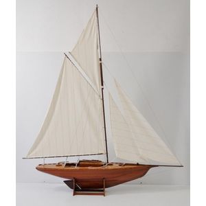 Cedar planked model yacht. Cutter rigged, stringer deck. Height…