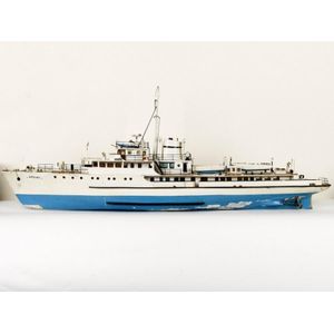 Sphinx model yacht, painted wood, motorized (A/F). Height 48 cm,…